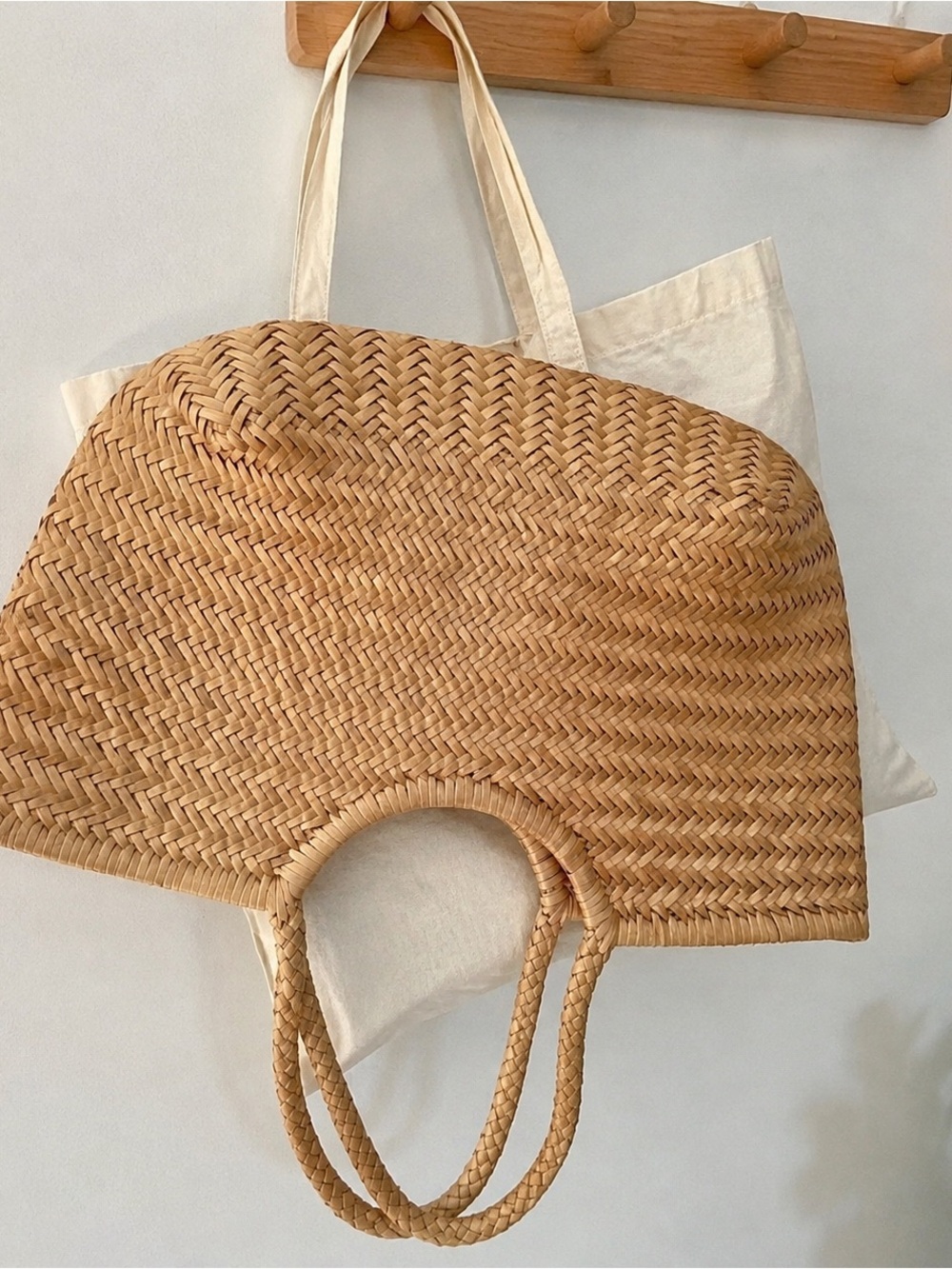 Dragon Diffusion Natural Woven Straw Tote - Picture 2 of 5